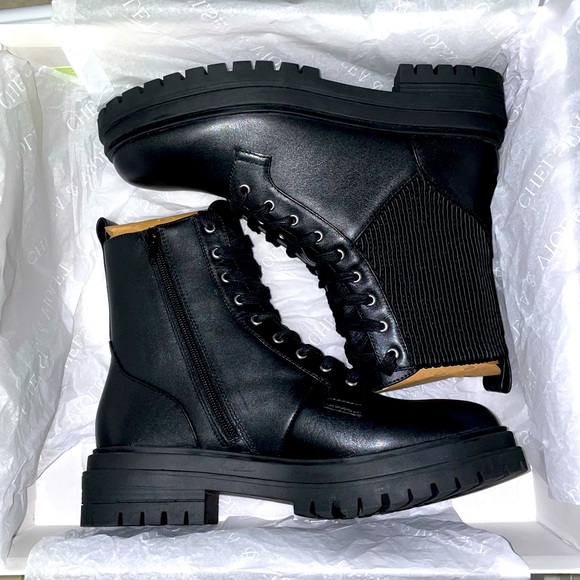 NIB Chelsea & Violet Rumi Leather Lace-Up Chunky Lug Sole Combat Booties Bla… - Picture 8 of 15